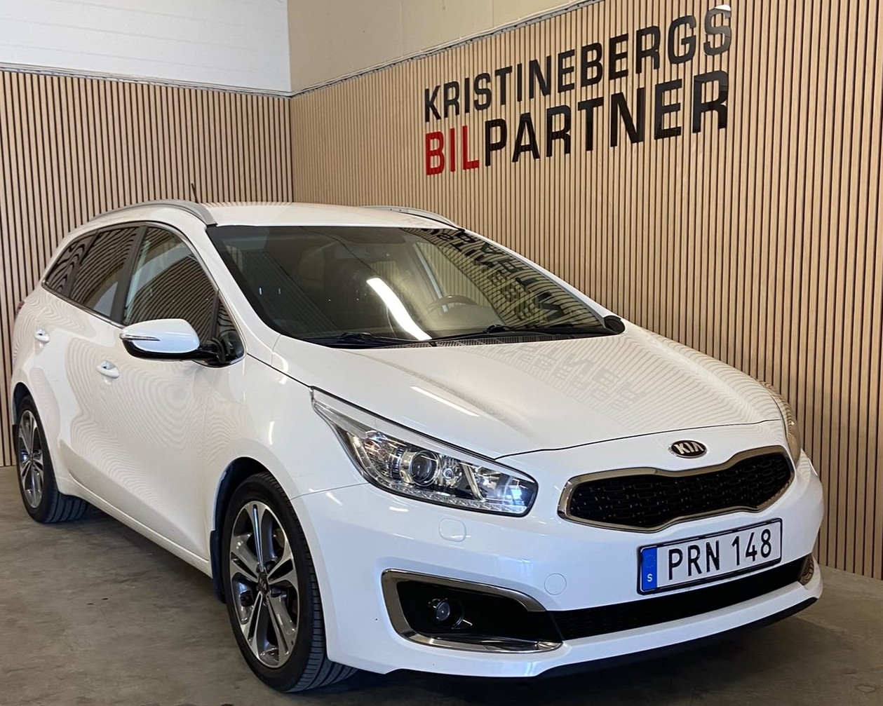 Kia Ceed SW 1.6 CRDI GT-Line 2016, bild 3/10