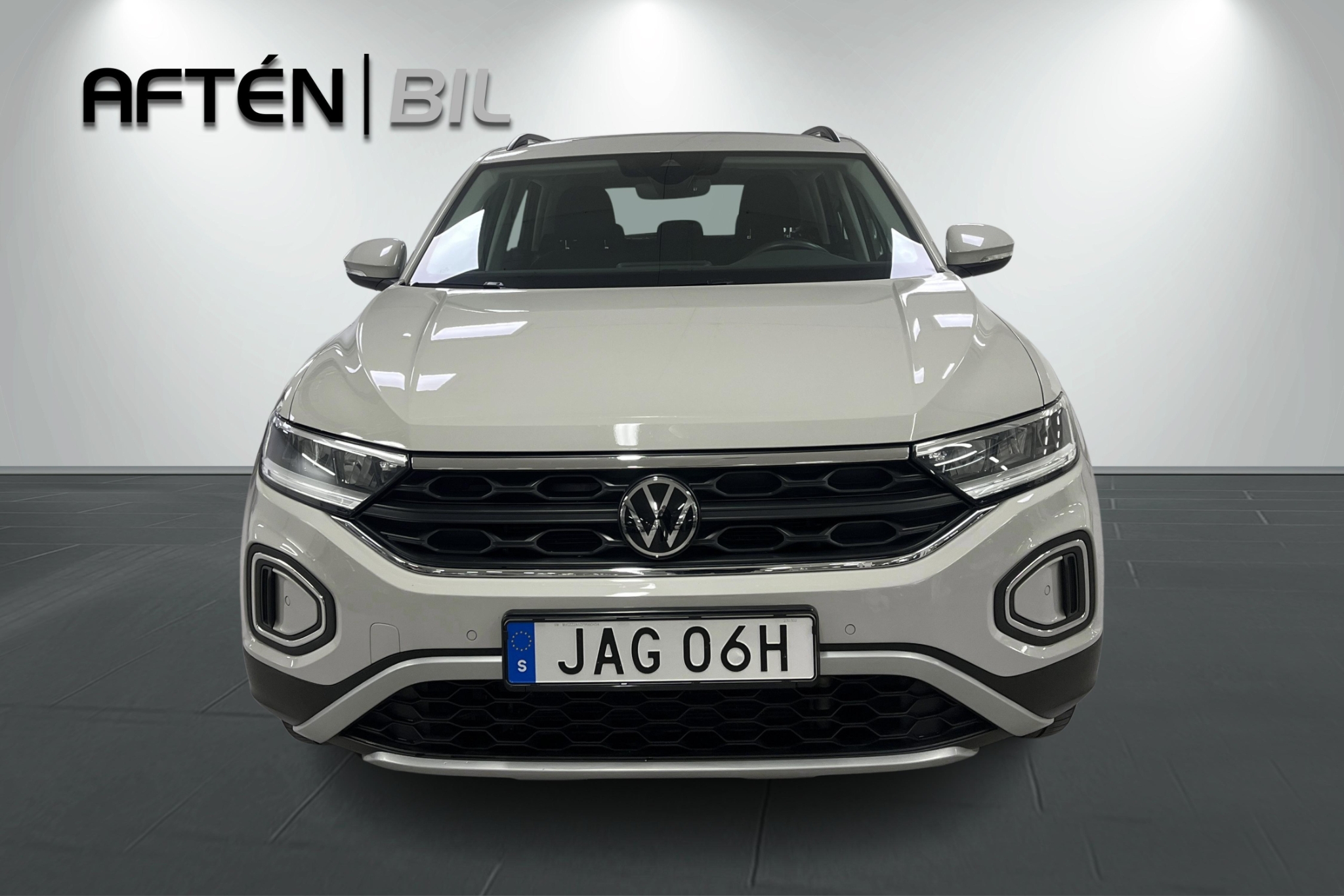 Volkswagen T-Roc 1.0 TSI 2023, bild 3/10