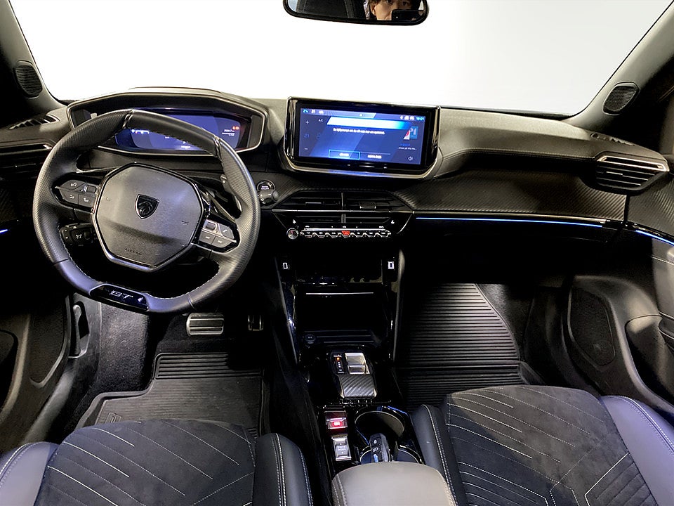 Bild på Peugeot 2008 GT Hybrid 145hk Aut B-KAMERA CARPLAY