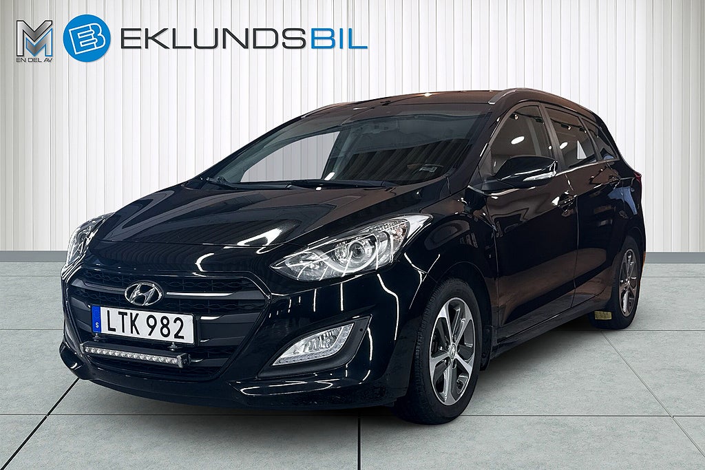 Hyundai i30 Kombi 1.6 GDI Automat Drag Bluetooth Rattvärme Nyservad