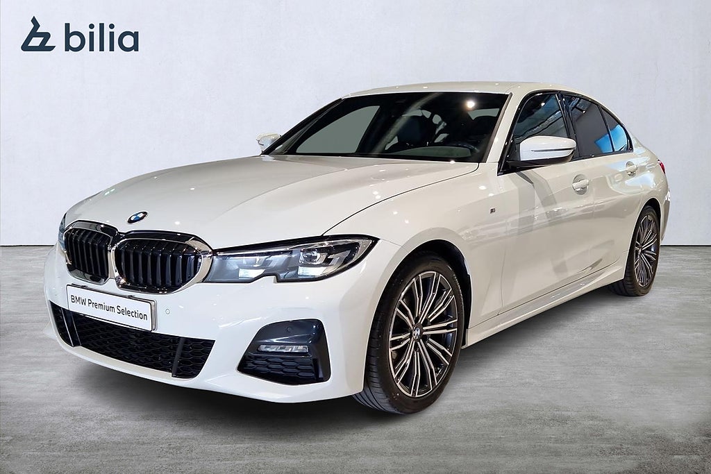 BMW 320I xDrive Sedan M Sport Navi Hifi Drag