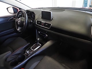 Halvkombi Mazda 3 9 av 22