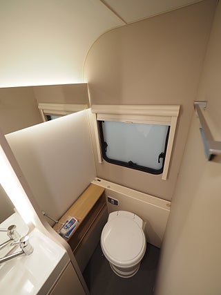 Husvagn, 1-axl Adria Adora 13 av 16