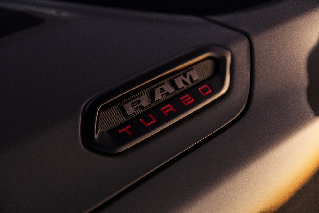 RAM RAMPAGE R / T 2.0L Bensin Hurricane Turbo 272 hk