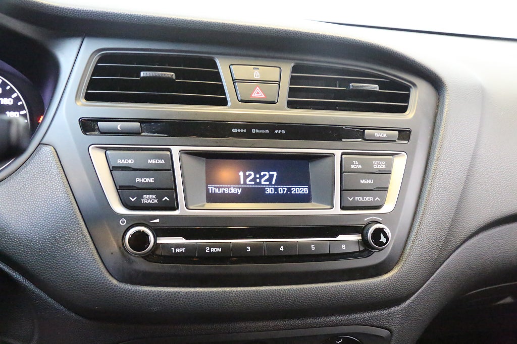 Hyundai i20 1,2 Move! 5D Rattvärme Bluetooth 2018