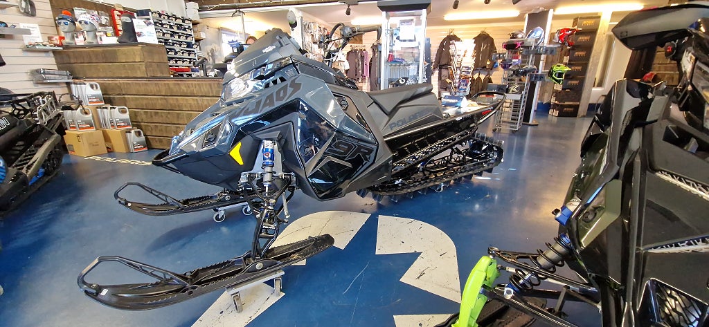 Polaris 9R 146 Slash 
