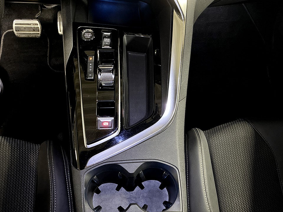Bild på Peugeot 3008 GT 1.2 PT 130hk Aut B-KAMERA CARPLAY