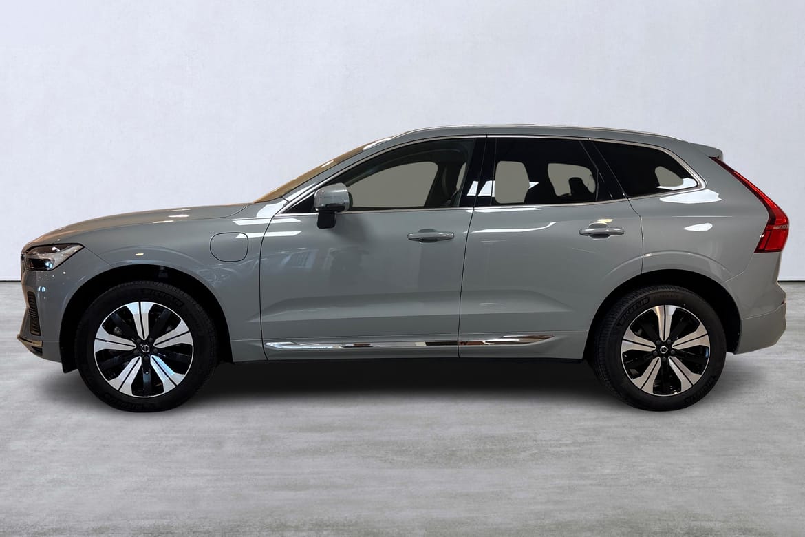 Volvo XC60 T6 Plus Bright Edition 2025, bild 2/40