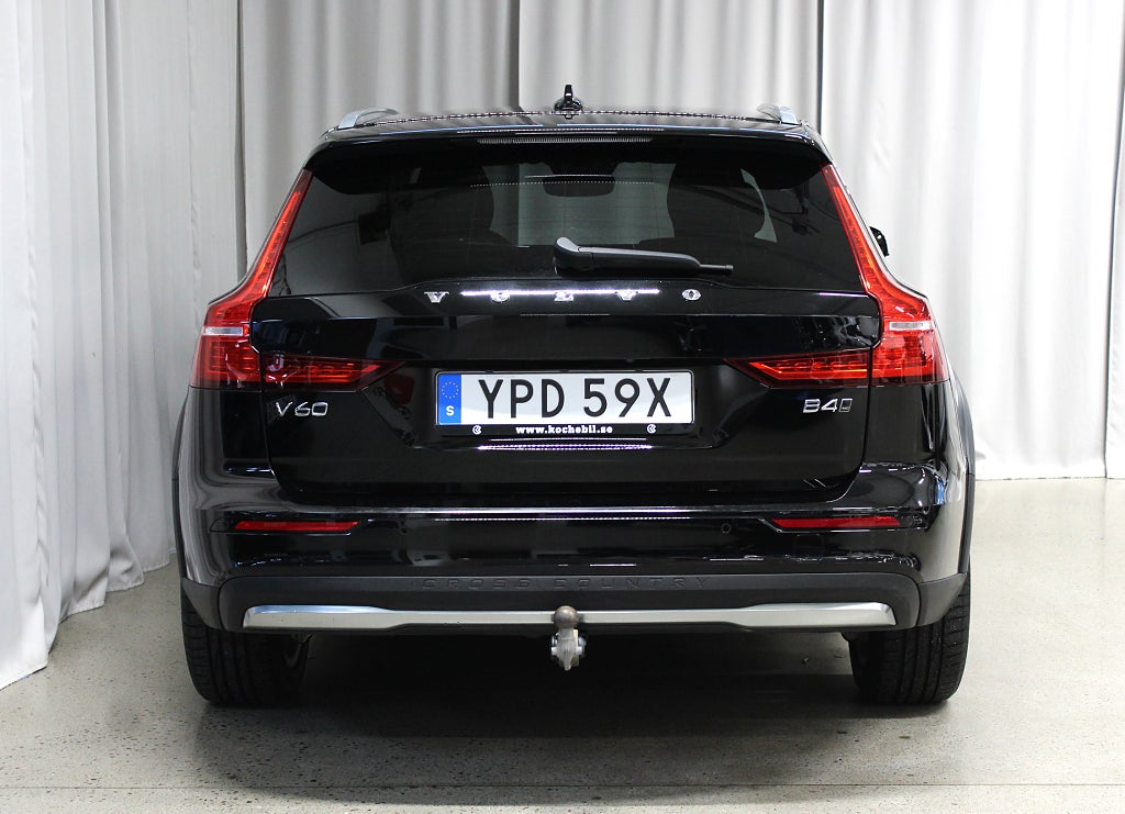 Volvo V60 Cross Country B4 AWD 197HK, Drag, Google, 3,99% Ränta
