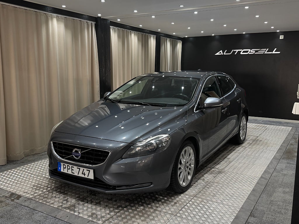 Volvo V40 D2 Momentum Farthållare Drag Välvårdad 