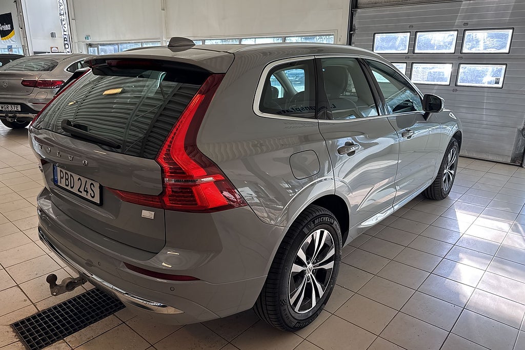Volvo XC60 Recharge T6 AWD Aut Core Edition V-hjul Pano Kamera Nav miniatyr 3