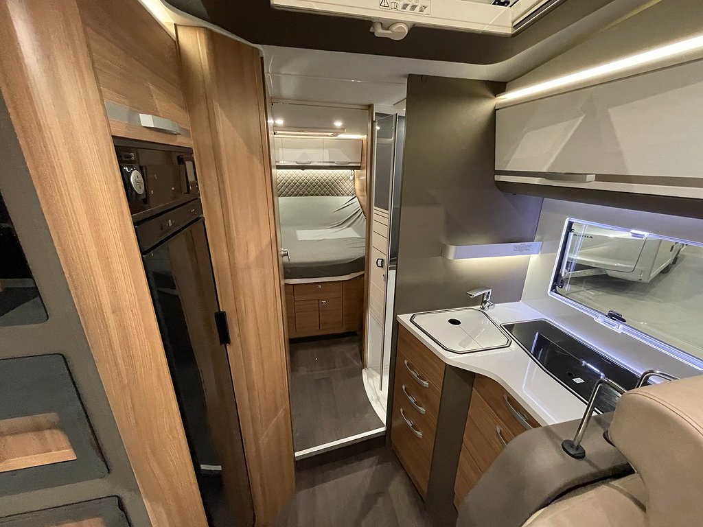 Adria Matrix Plus 670 SC /Taksäng/ALDE/5 bältad/160hk/Queen - Adria