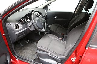 Halvkombi Renault Clio 7 av 19