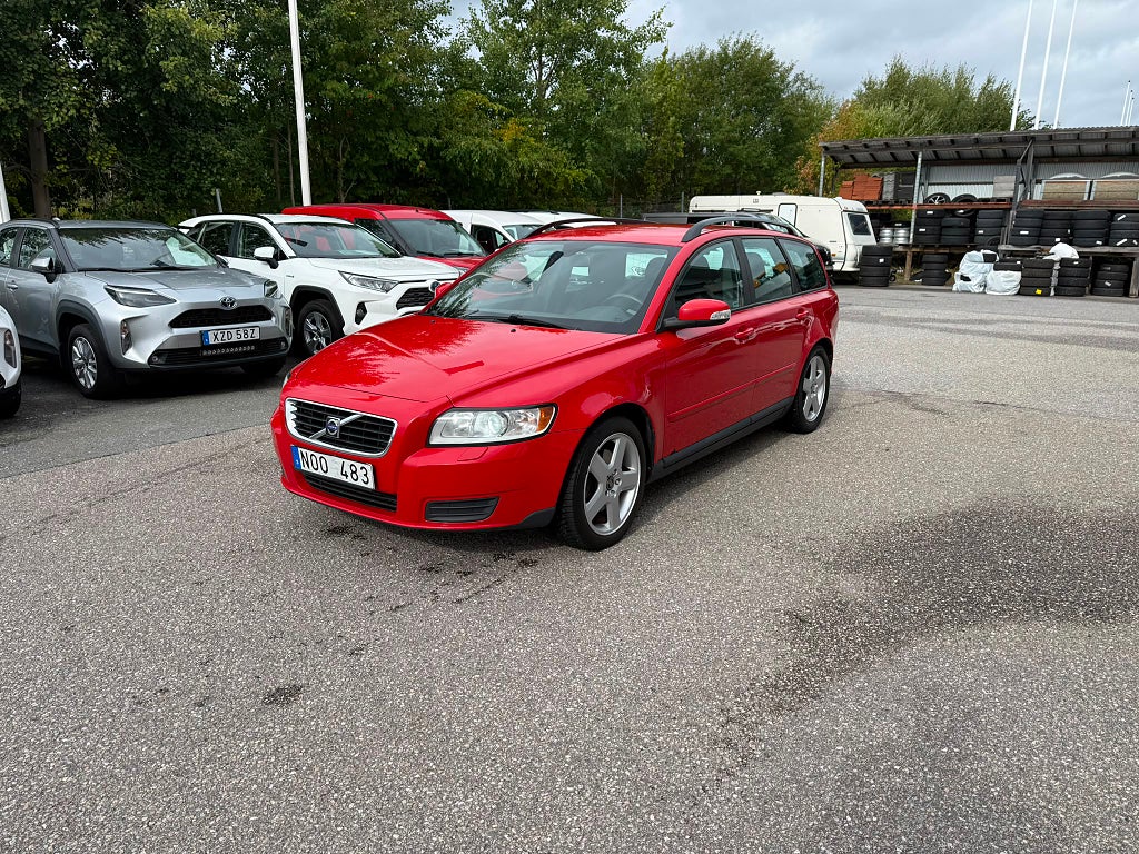 Volvo V50 2.0D KINETIC VÄRMARE NYBESK/NYSERV 