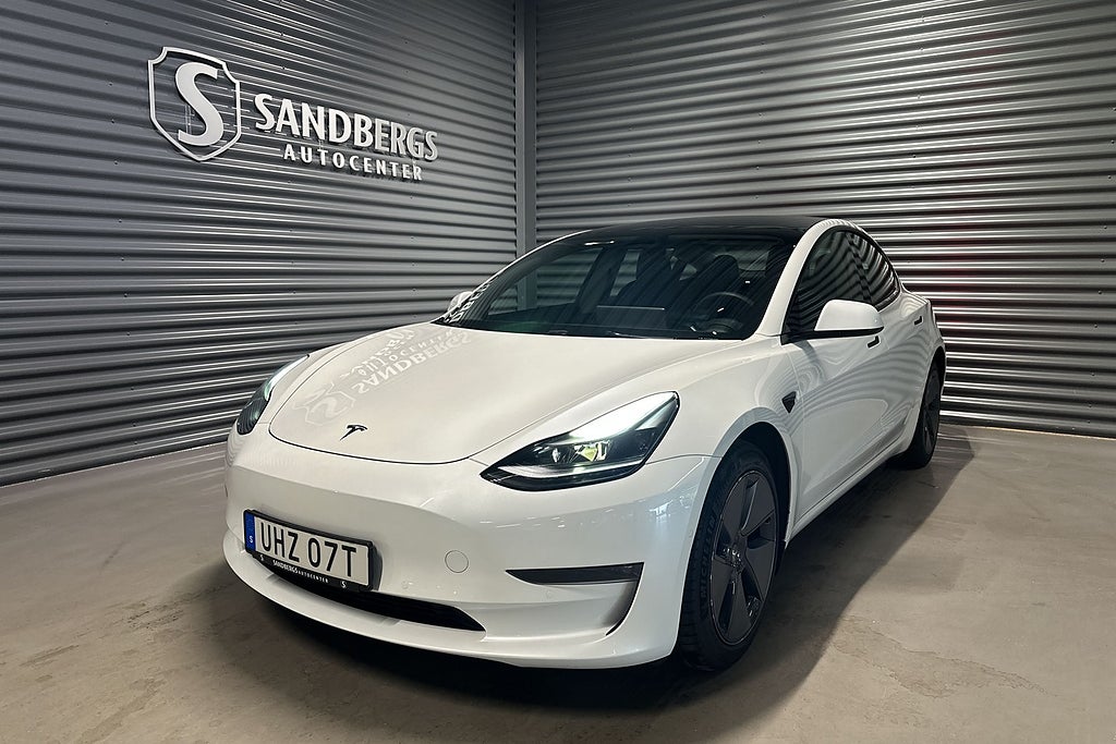 Tesla Model 3 Long Range AWD Backkamera Värmare Panorama Skinn