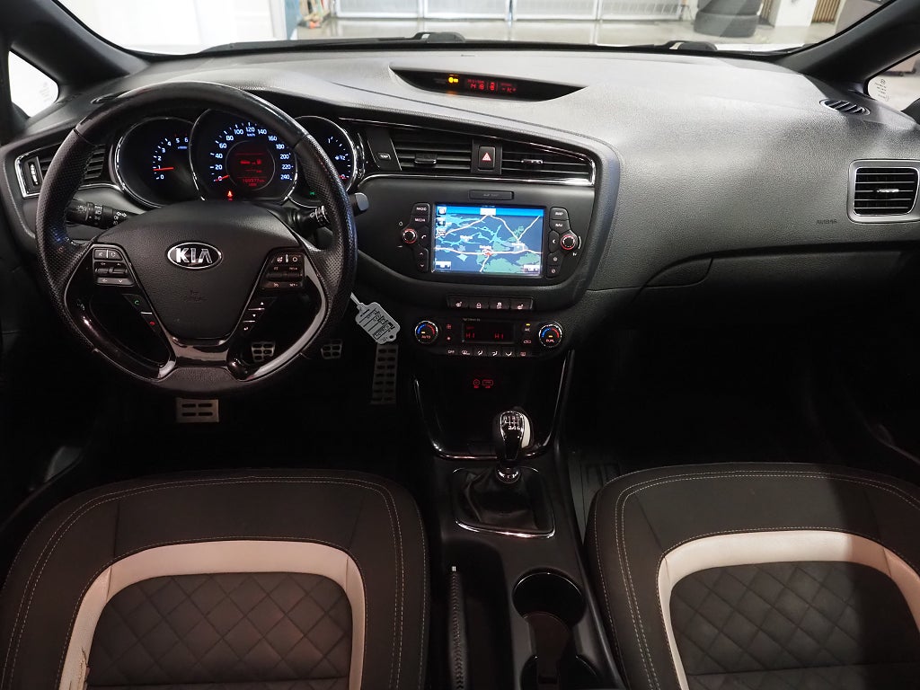 Kia Ceed cee'd_sw 1.6 CRDi GT-Line Nav B-Kam Drag 2016