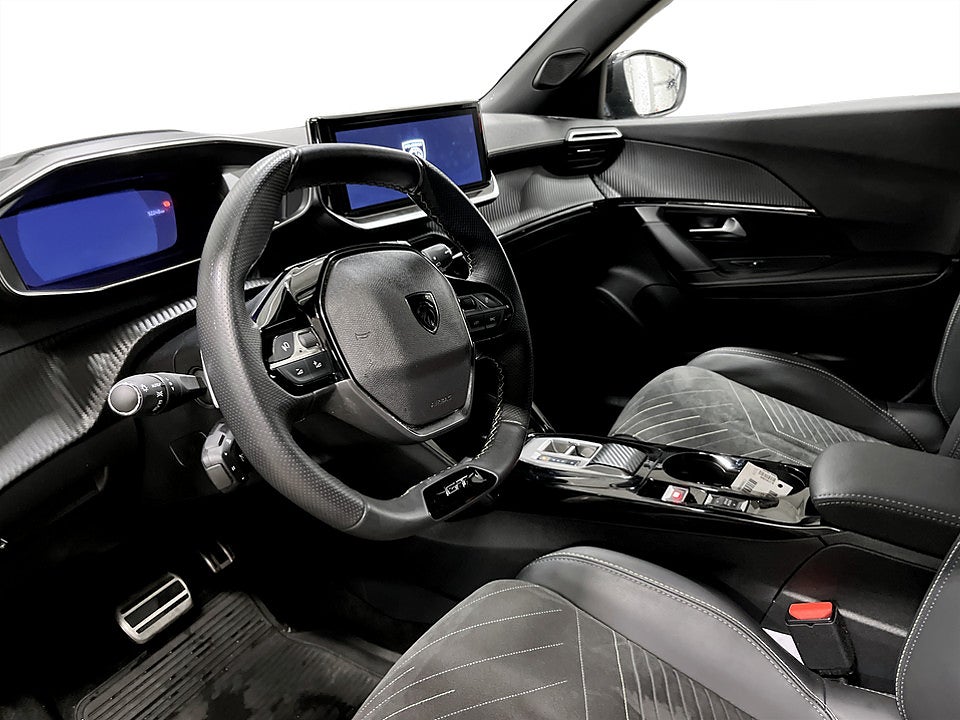 Bild på Peugeot 2008 GT 1.2 PT 130hk Aut - B-KAMERA, DRAG