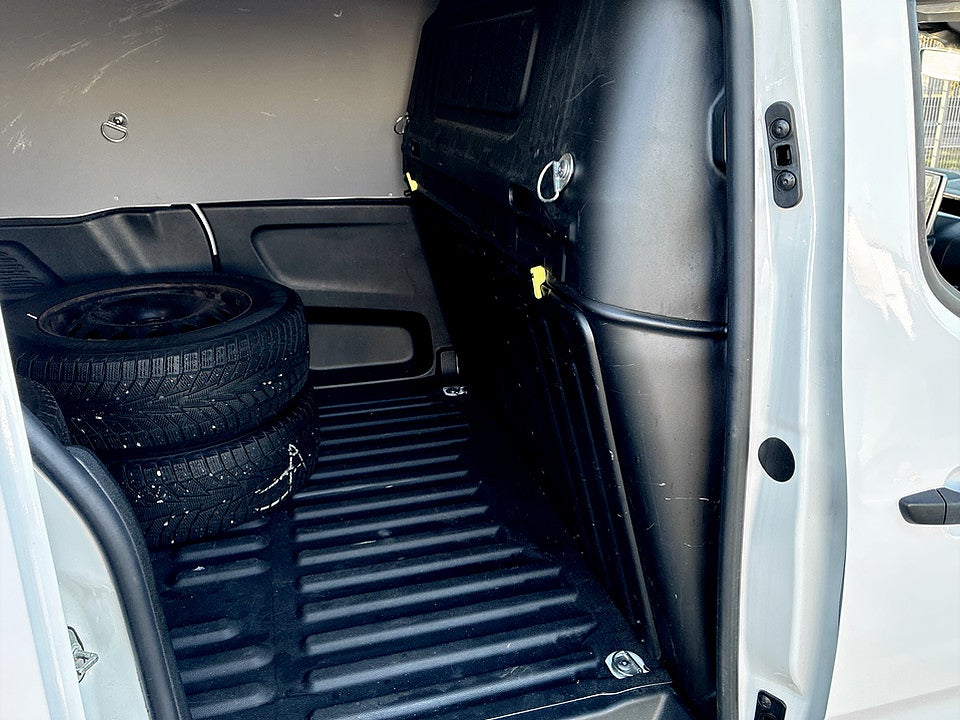 Bild på Citroen E-Berlingo Business Premium 50 kWh 136hk Aut L1 B-KAMERA DRAG
