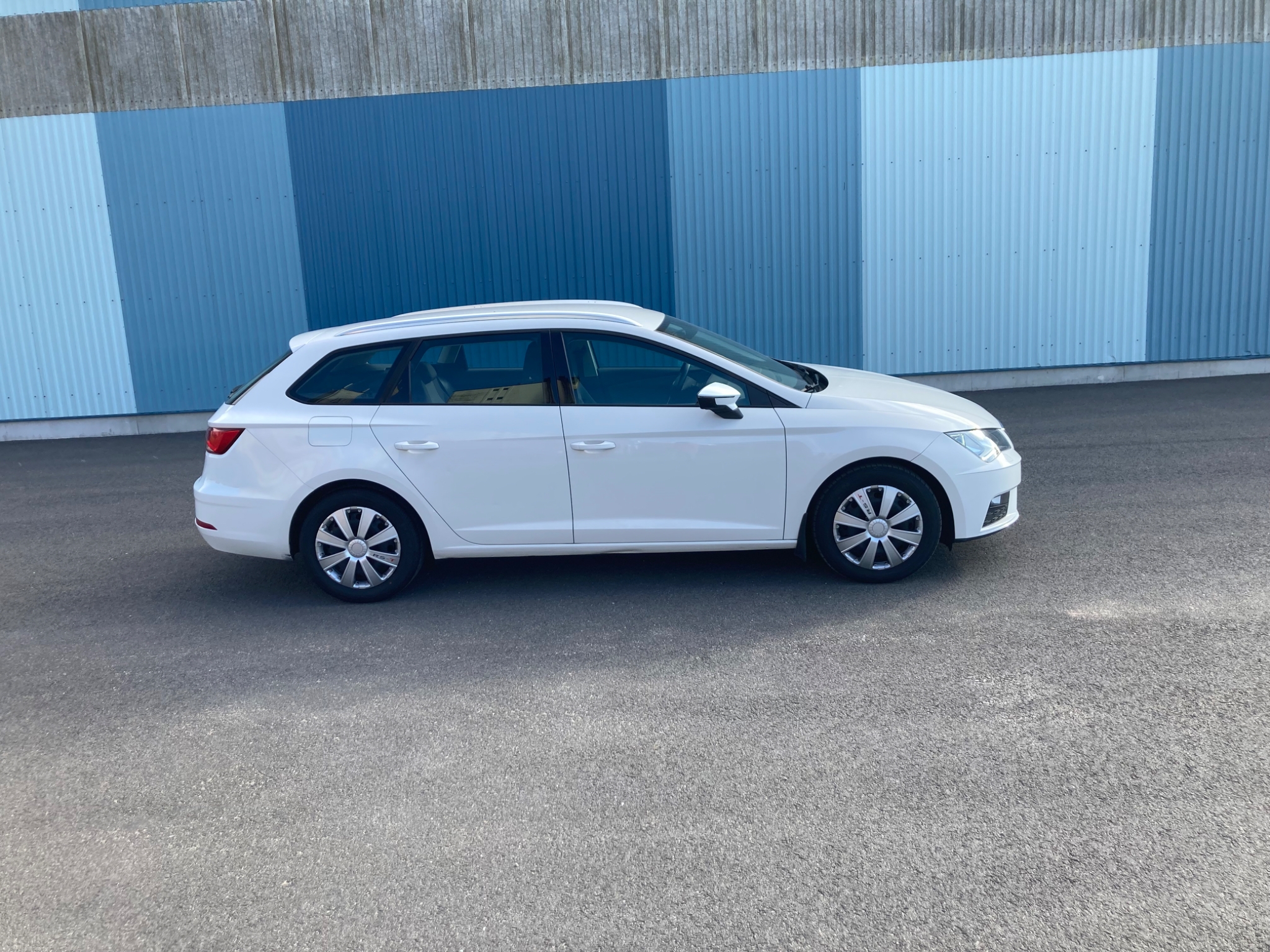 Seat Leon 1.6 TDI Euro 6 Kamrem bytt 2018, bild 4/52