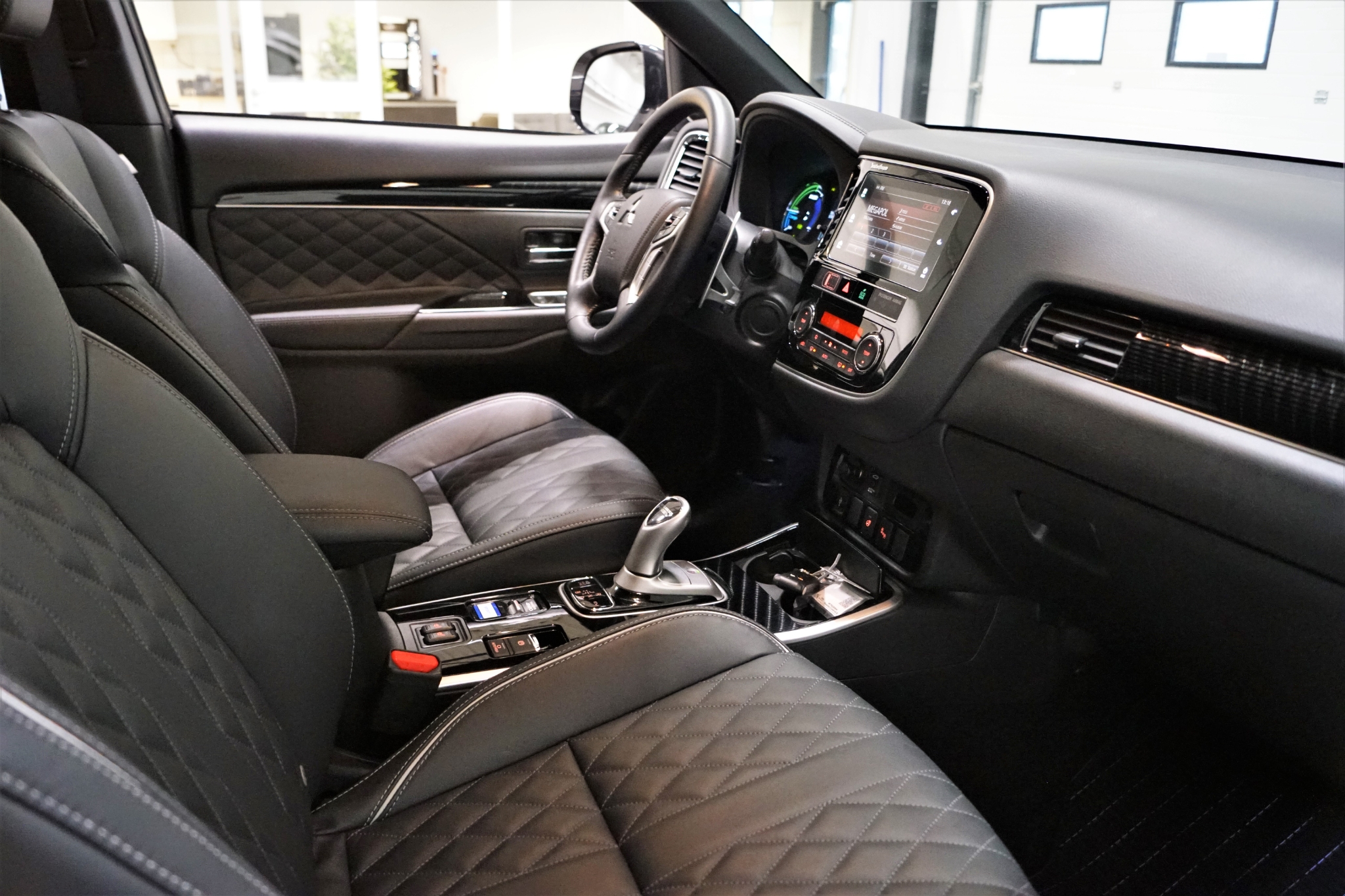 Mitsubishi Outlander 2019, bild 6/48