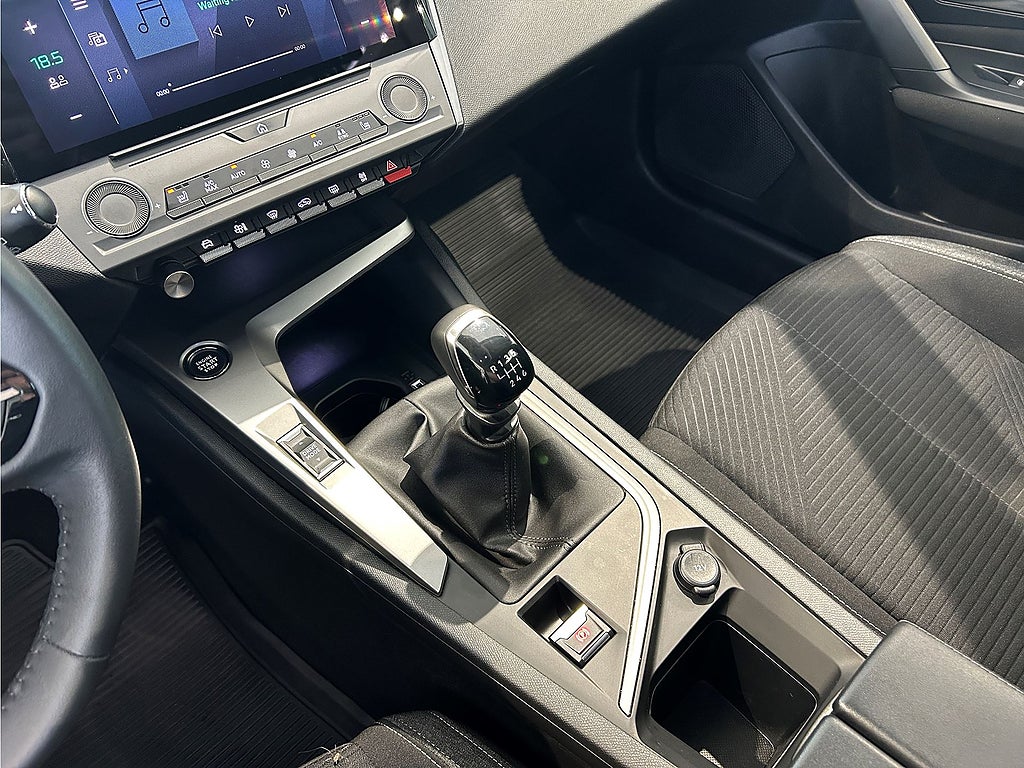 Bild på Peugeot 308 5D Active Pack 1.2 PT 130hk - CARPLAY,FARTHÅLLARE