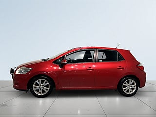 Toyota Auris 5-dörrar Valvematic Plus Drag Mvärm Extraljus S/V-hjul – bild 4