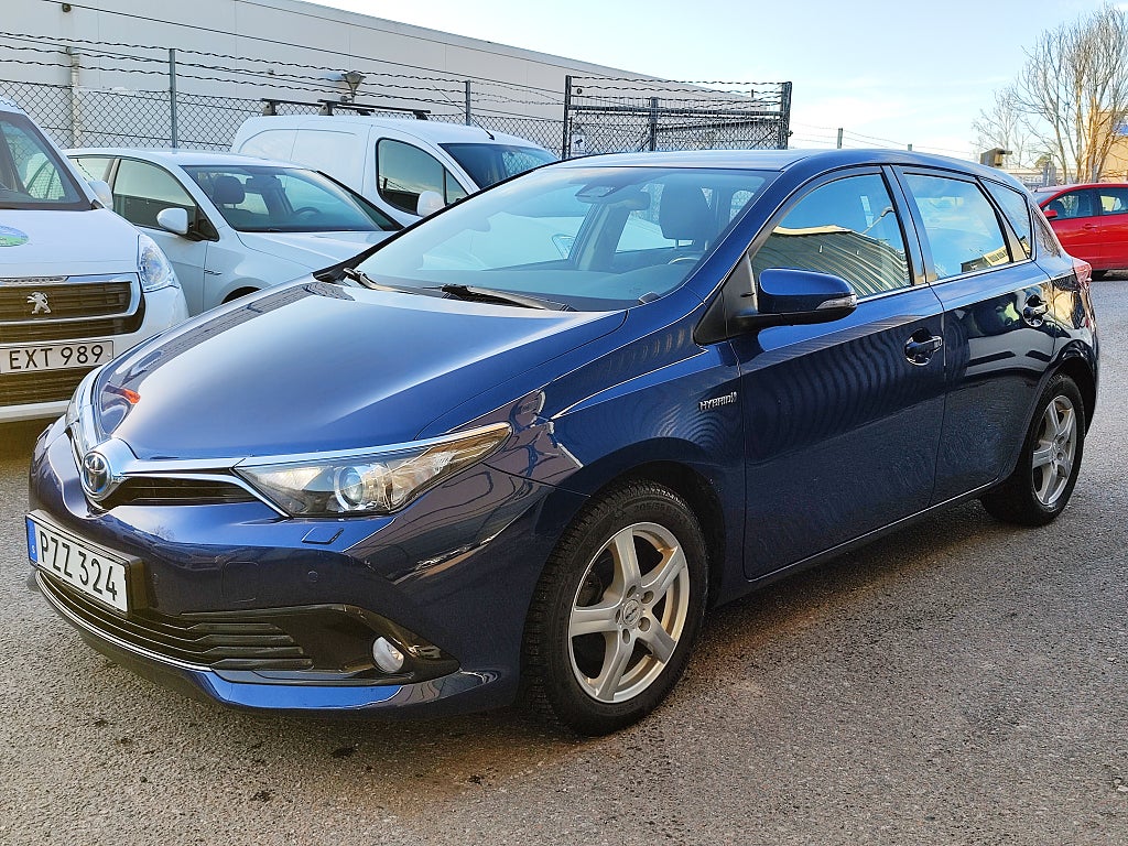 Toyota Auris Hybrid e-CVT Euro 6 136hk / 1-Ägare