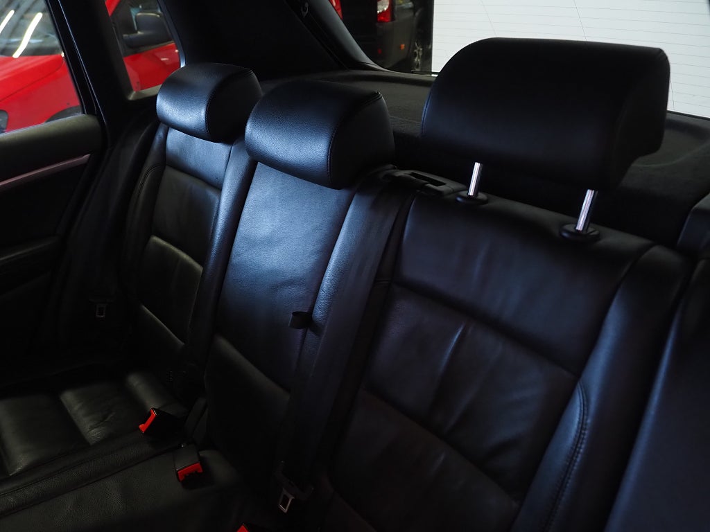 Volkswagen Tiguan 2.0 TDI 4Motion R-Line Pluspaket Pano Skinn Drag D-Värm 2015