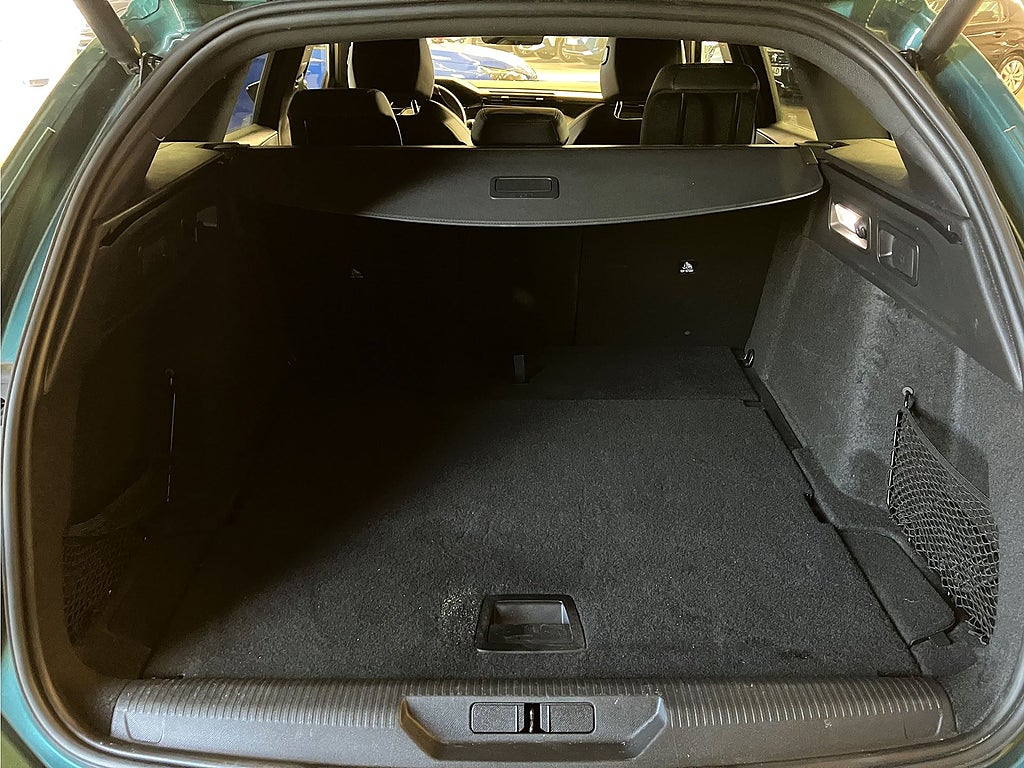 Bild på Peugeot 308 SW GT 1.2 PT 130hk Aut - B-KAMERA, CARPLAY