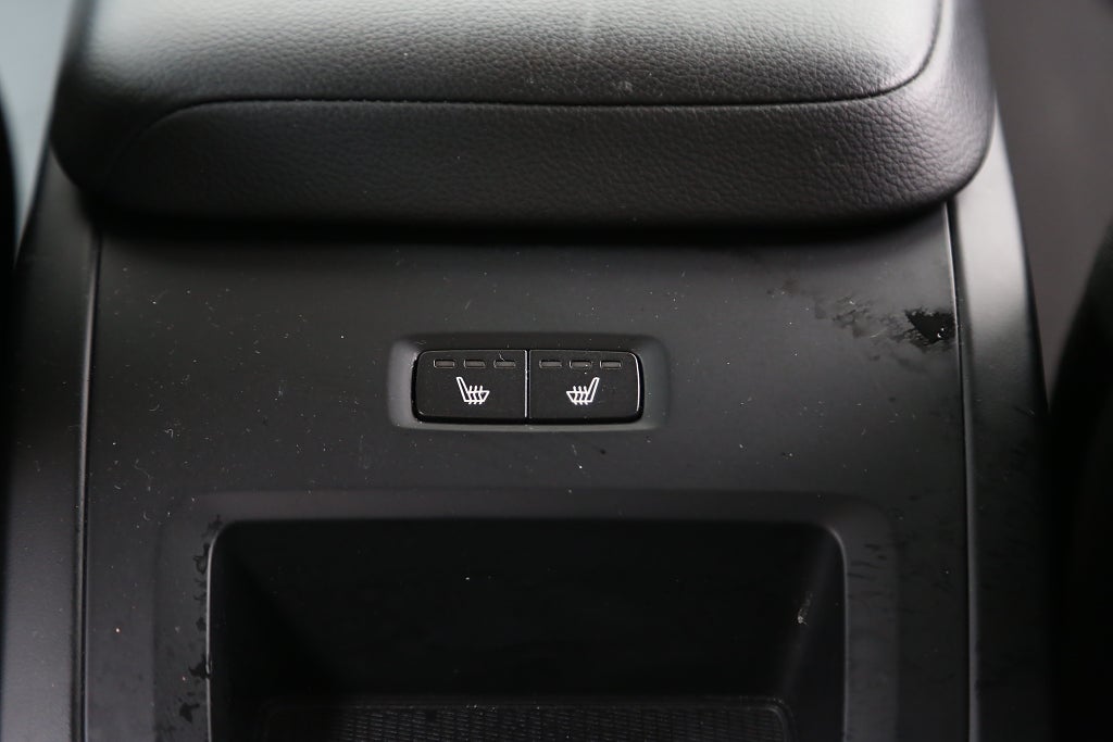 Volvo XC60 T5 250hk Momentum SE ll Aut VOC CarPlay