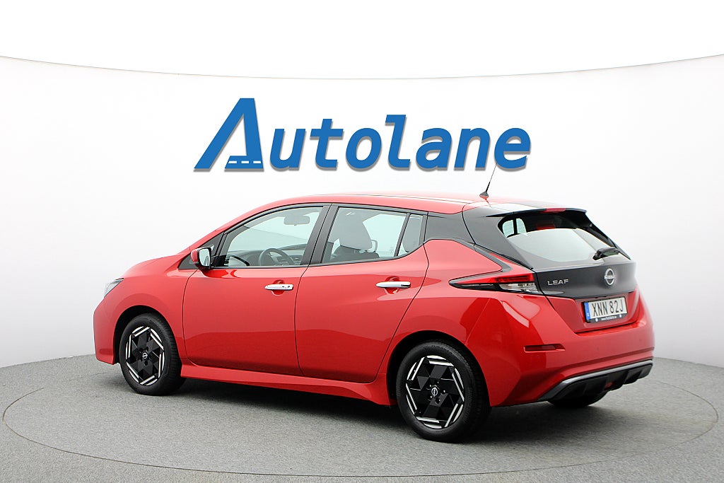 Nissan Leaf 360°, Låg skatt, Rattvärme, Adaptiv, Carplay 150hk