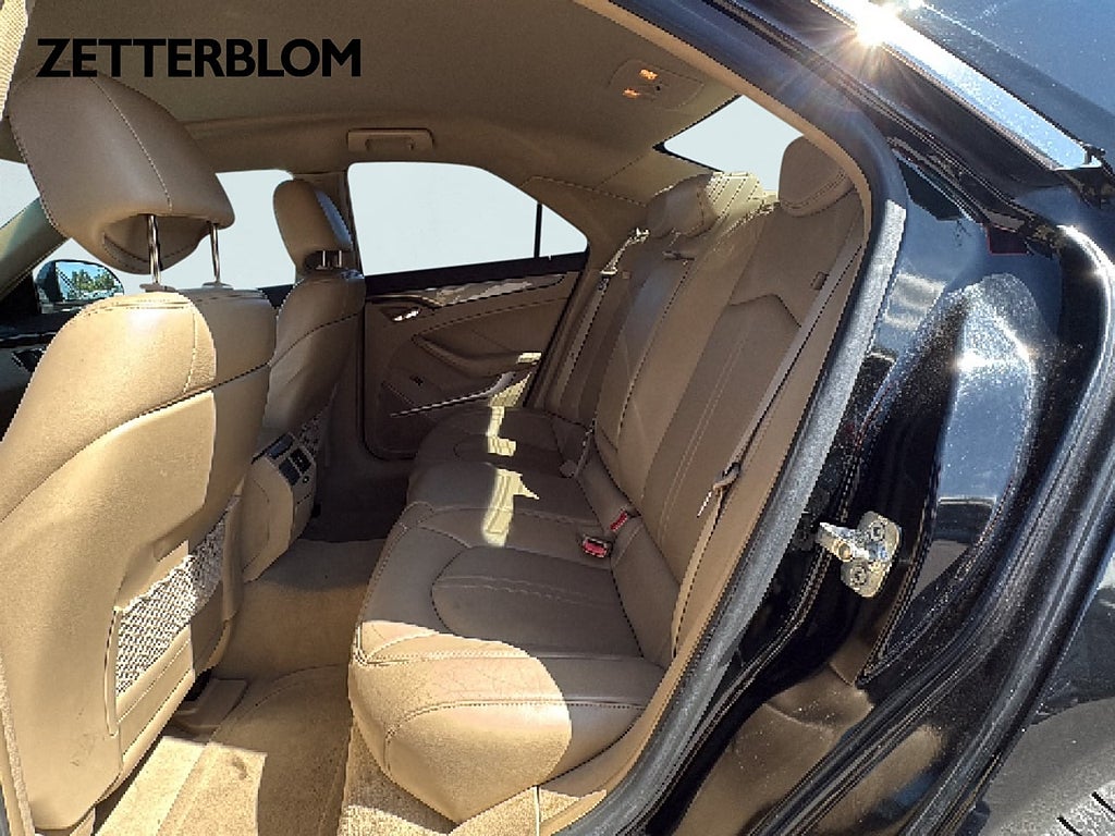 Sedan Cadillac CTS 9 av 14