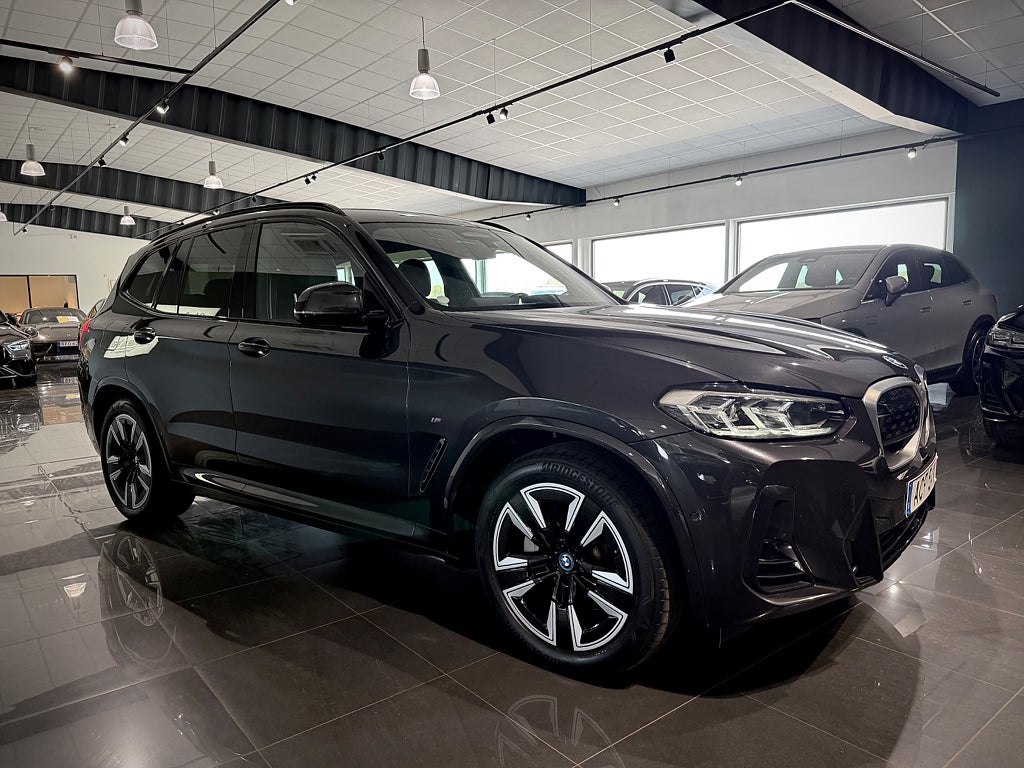 BMW iX3 M Sport Glastak Läder Drag - bild 24