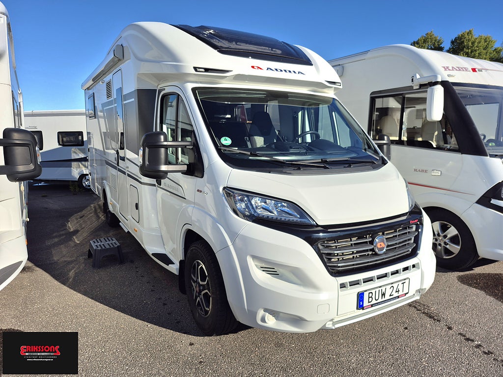 Adria MATRIX 670 SC *Hydrauliska stödben*