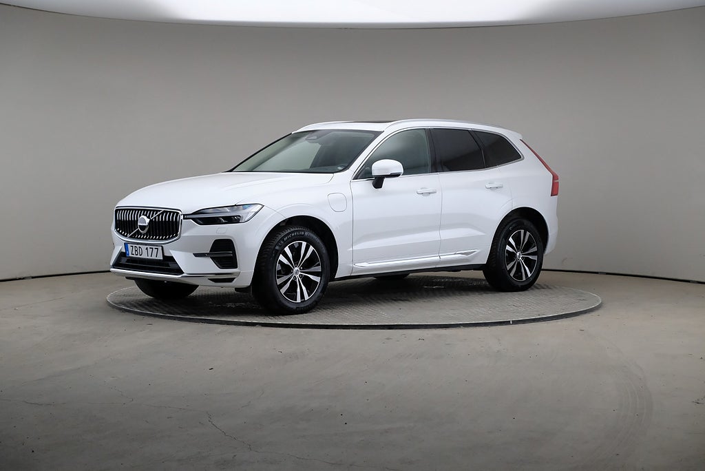 Volvo XC60 Recharge T6 350hk AWD Core Edition Pano Drag