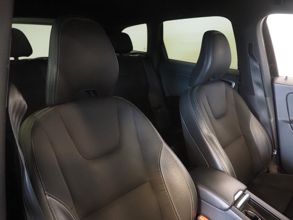 Volvo XC60 D3 150hk Momentum | D-värm | 2016