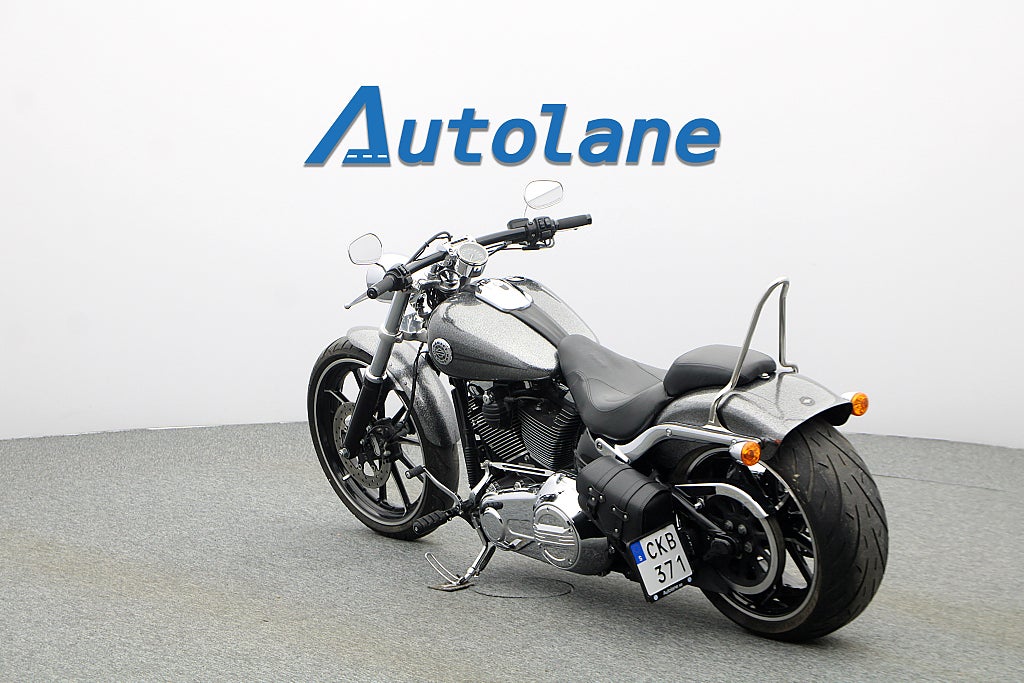 Harley-Davidson Breakout* Dr jekill & mr Hyde* Sommarkampanj 4,99%