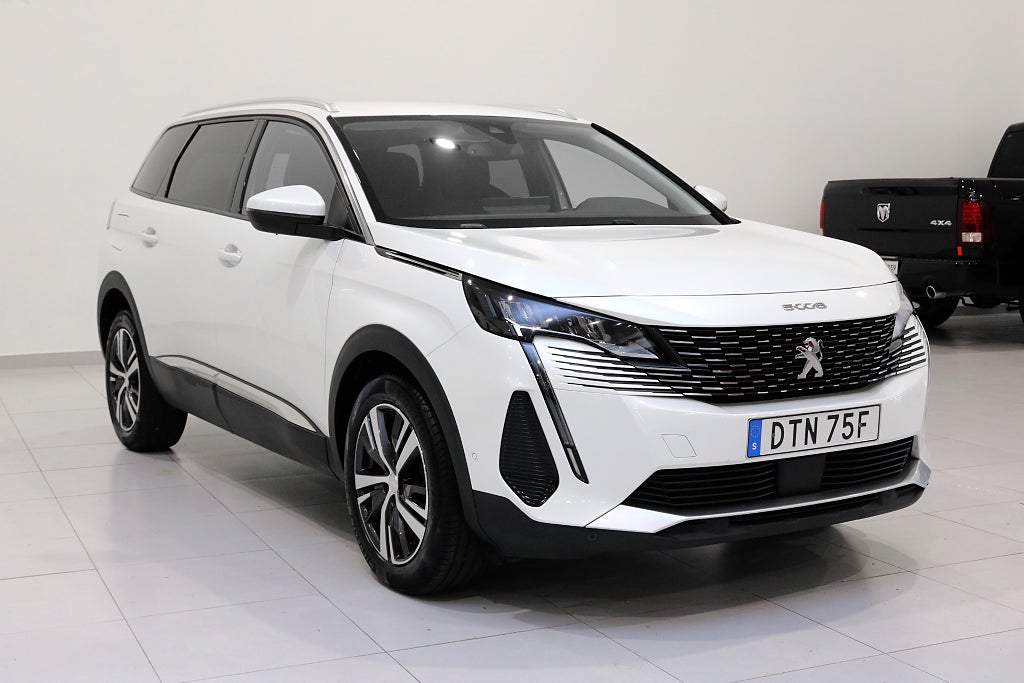 Peugeot 5008 1.2 PureTech 130 EAT / Drag / 360 / Keyless / LED