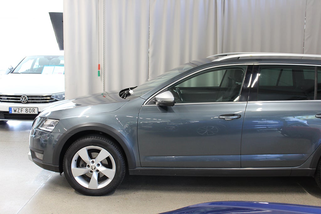 Skoda Octavia Scout 2.0 TDI 4x4 Premium Drag, Navi, S&V-hjul 3,99%