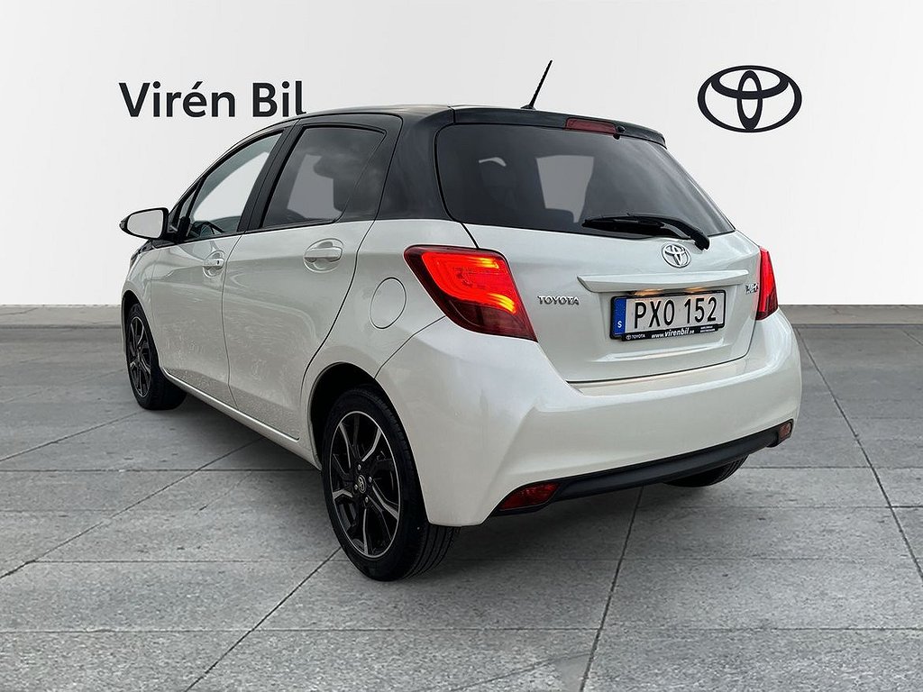 Toyota Yaris 1,33 5D Intense Edition Bi-Tone