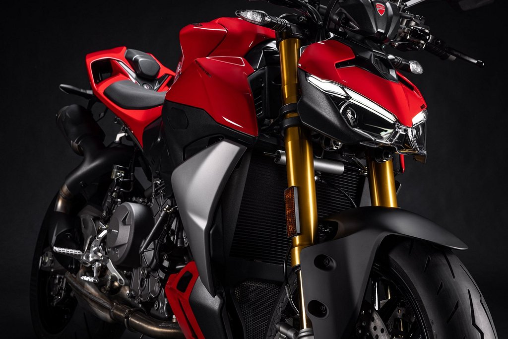 Ducati Streetfighter V2 S 