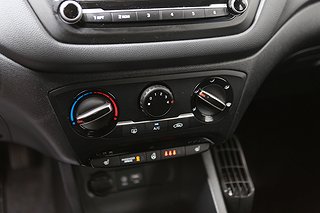 Halvkombi Hyundai i20 17 av 21