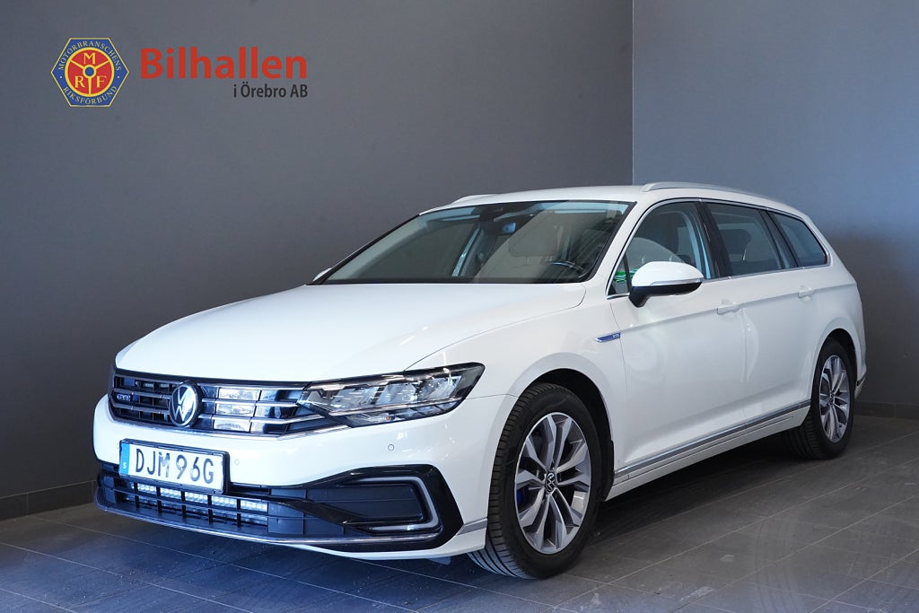 Volkswagen Passat Sportscombi GTE 1.4 TSI /Värmare Kamera Drag