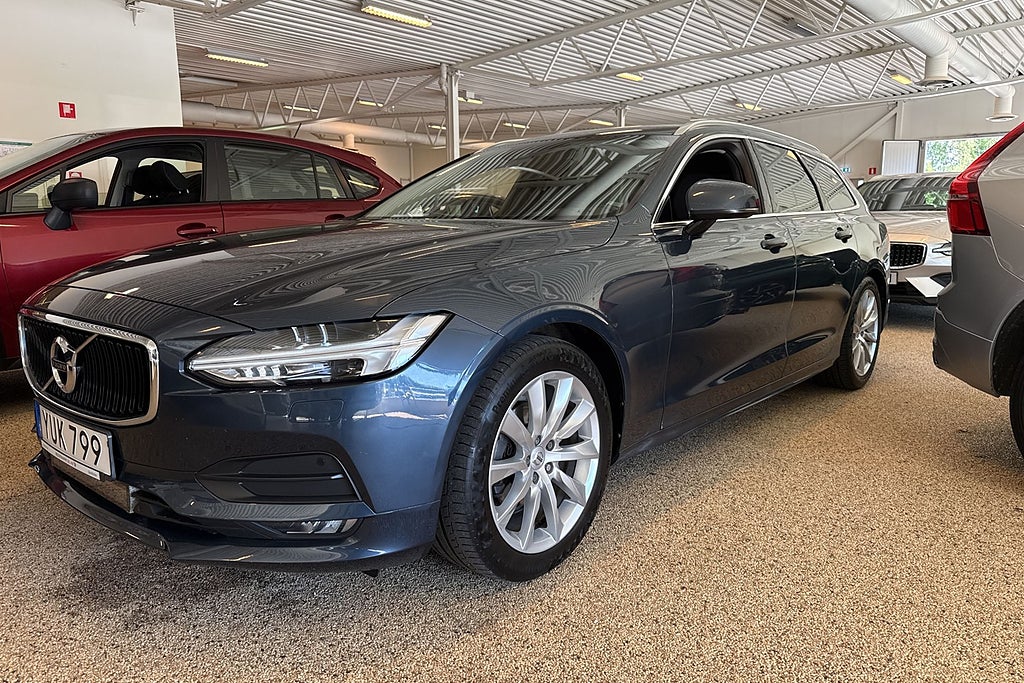Volvo V90 D4 AWD Geartronic Momentum Kamera Drag Värmare Navi