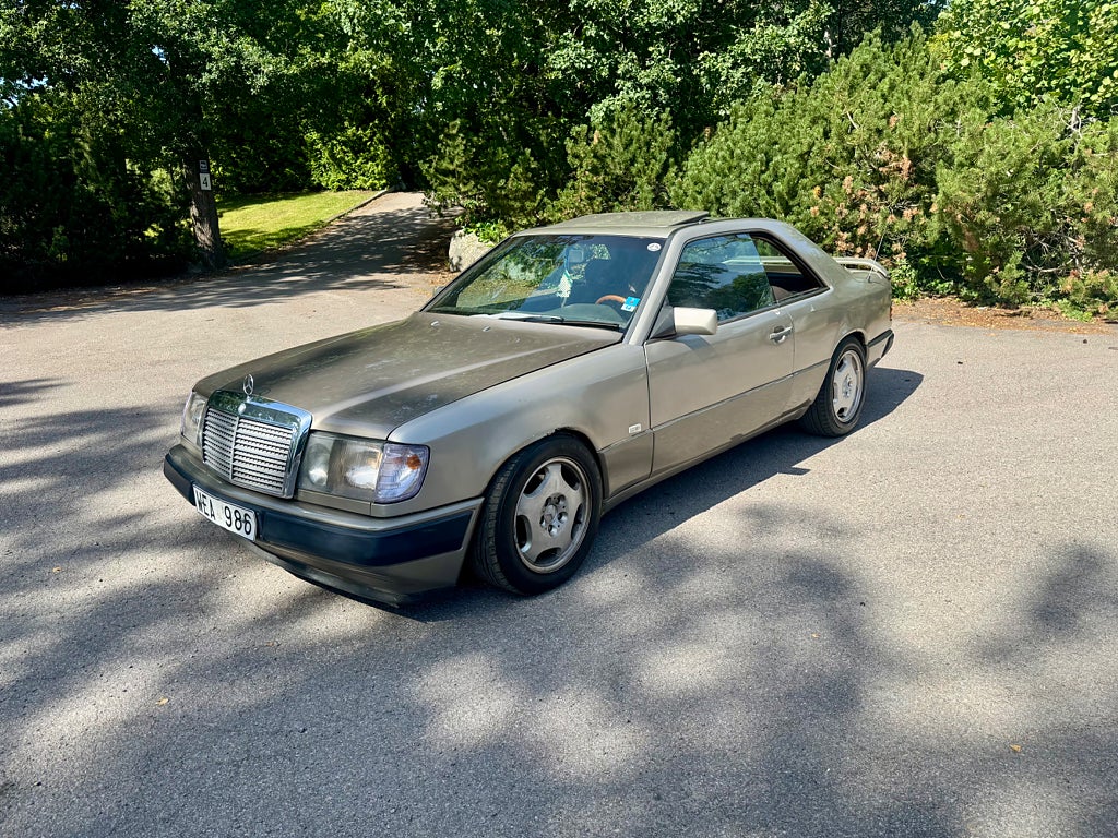 Mercedes-Benz 230 CE Coupé taklucka 
