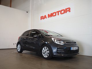Halvkombi Kia Rio 3 av 18