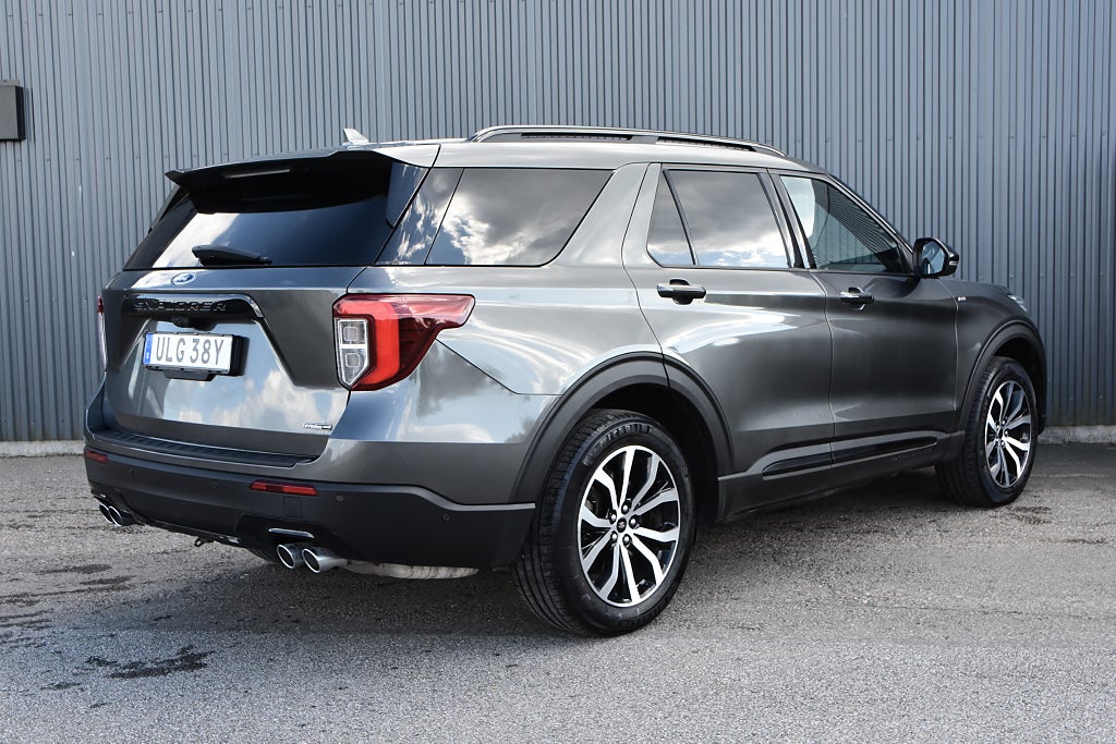 Ford Explorer 2020 - miniatyr 2