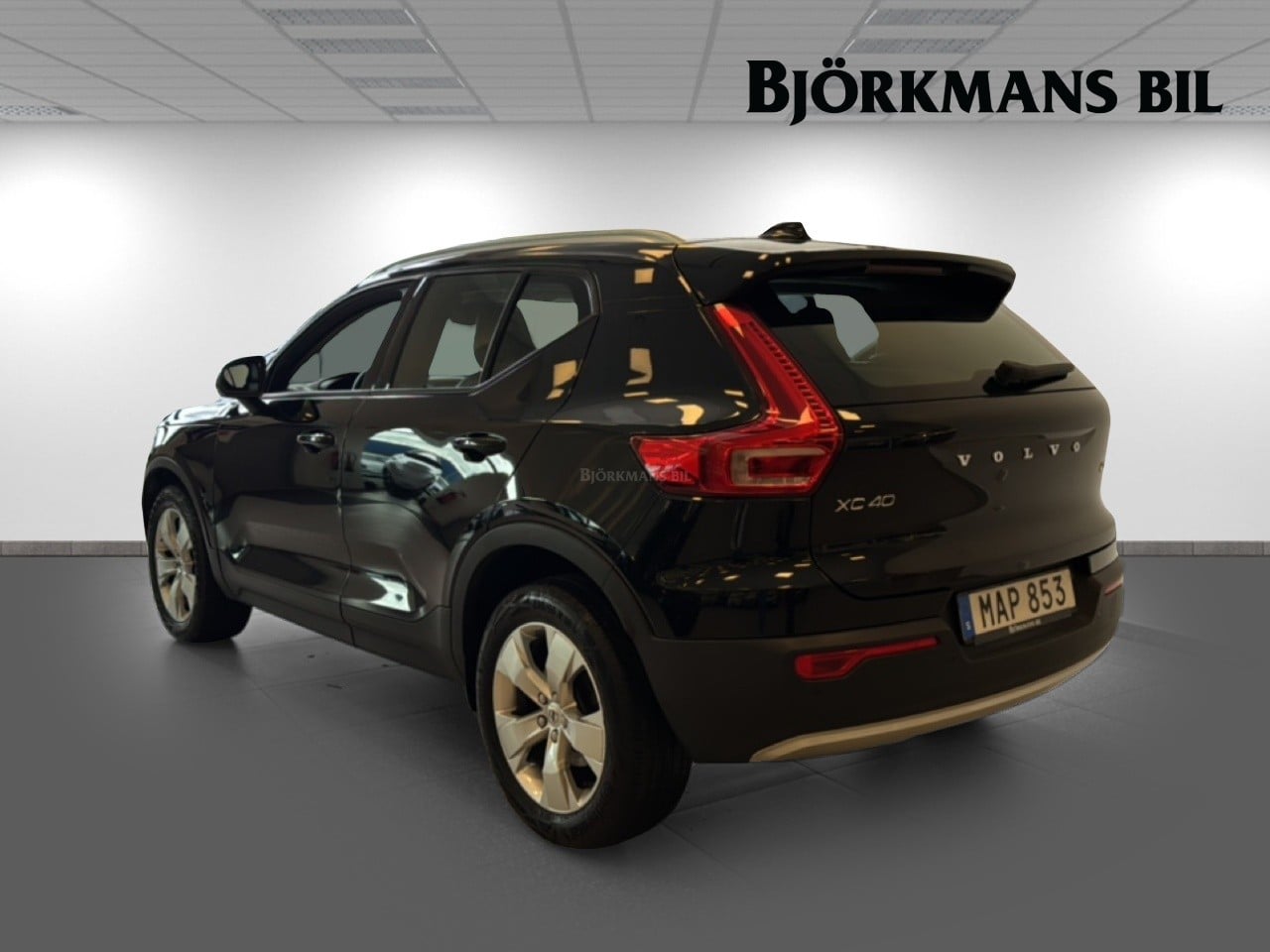 Volvo XC40 D4 AWD Momentum Intro E 2018, photo 6/61