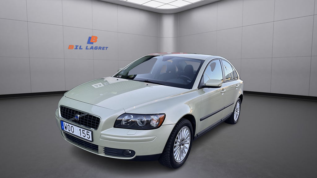 Volvo S40 2.4 Kinetic 140hk / Dragkrok / Fintskick 