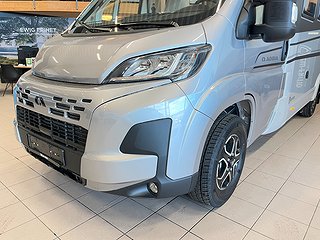 Husbil-halvintegrerad Adria COMPACT SUPREME DL 2 av 23